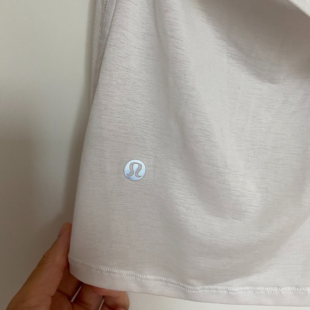 Lululemon tank with built in bra